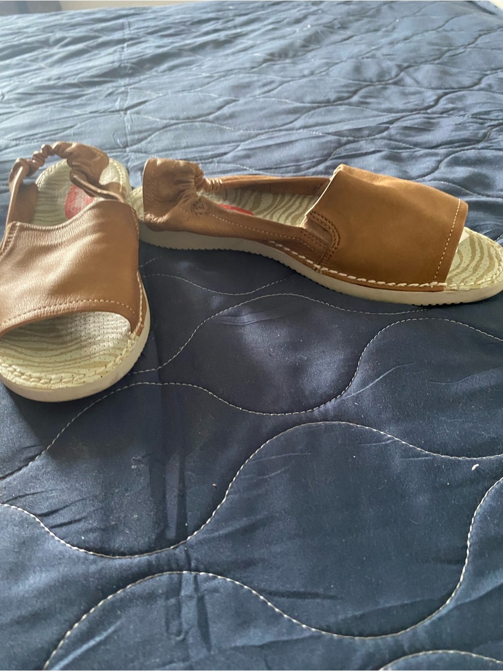 Women’s Casual Open-Toe Slingback Sandals in Tan